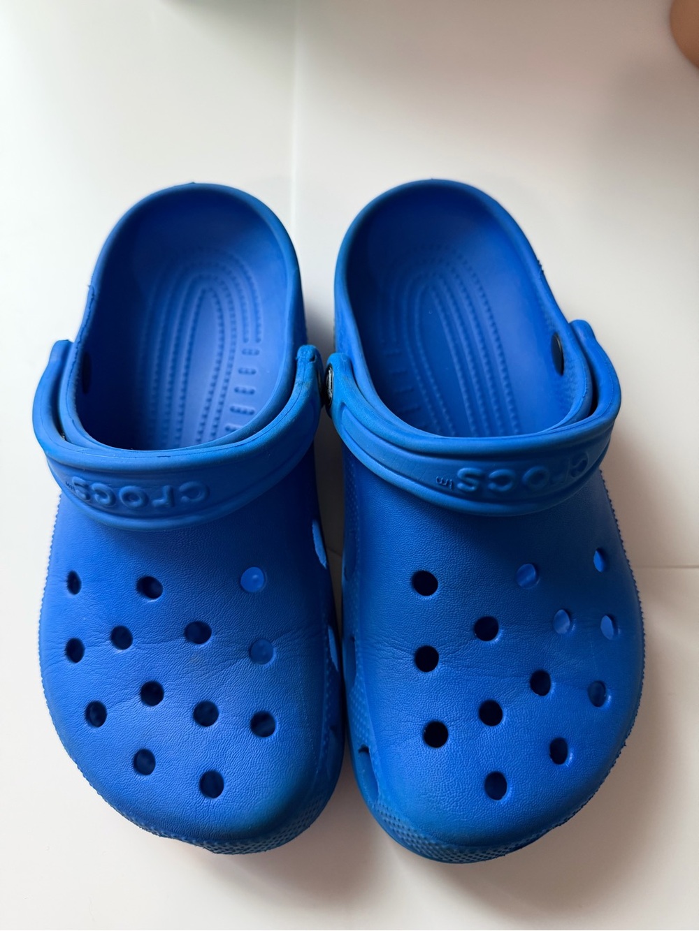 CROCS Kids Classic Clog in Bright Blue